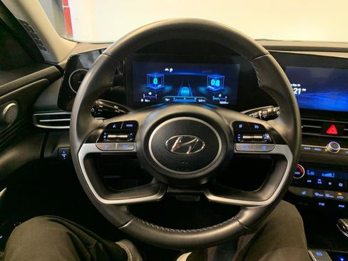 Used 2023 Hyundai Elantra SEL w/ Convenience Package image 20