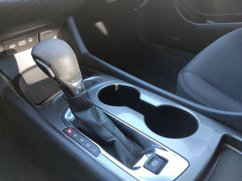 Used 2023 Chevrolet Malibu LS FWD image 26