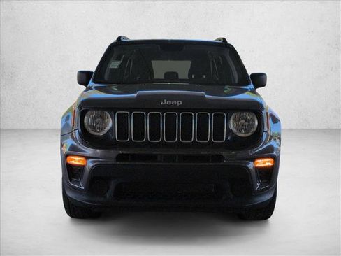 Used 2019 Jeep Renegade Sport w/ Sport Appearance Group AWD/4WD image 2