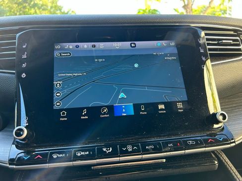 Used 2024 Jeep Wagoneer Series II w/ Flexible Seating Group image 24