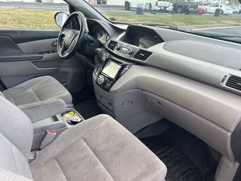 Used 2016 Honda Odyssey SE image 15