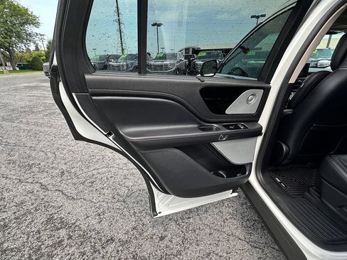 Used 2023 Lincoln Aviator Reserve w/ Equipment Group 201A AWD/4WD image 23