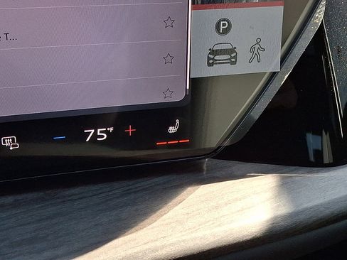 New 2026 Audi Q5 Premium image 17