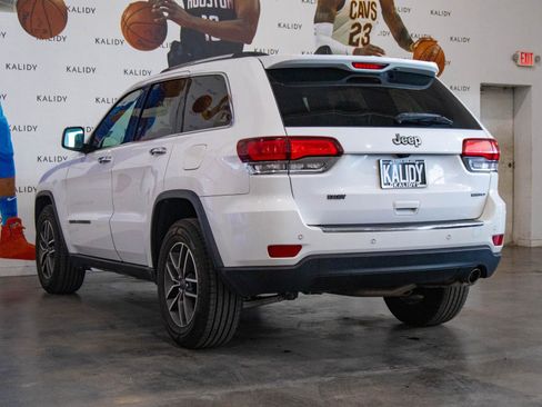 Used 2022 Jeep Grand Cherokee Limited image 23