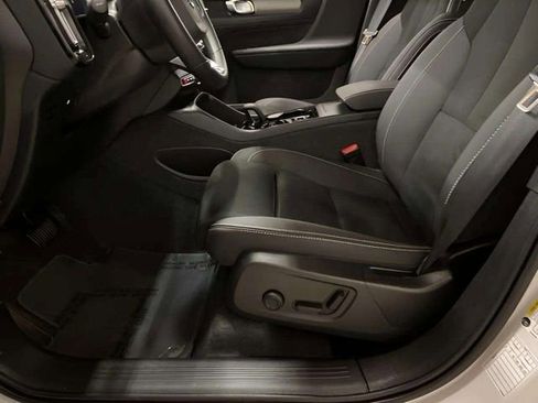 Used 2025 Volvo XC40 B5 Plus AWD/4WD image 63