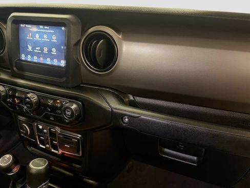 Used 2021 Jeep Gladiator Sport AWD/4WD image 30