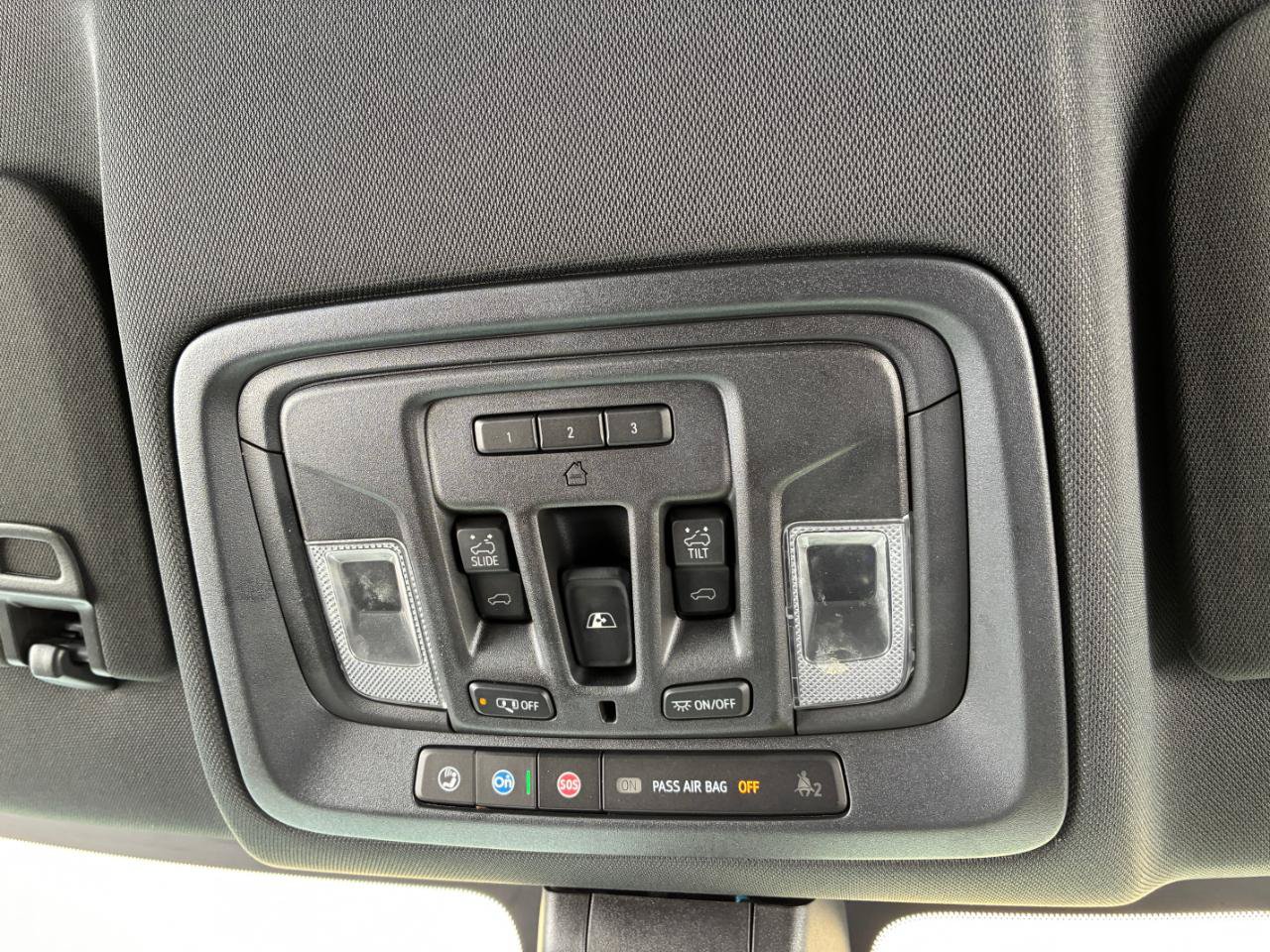 Used 2019 GMC Sierra 1500 AT4 w/ AT4 Premium Package AWD/4WD image 12