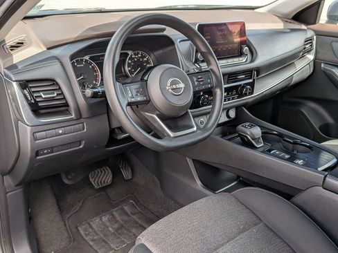 Used 2023 Nissan Rogue SV FWD image 34