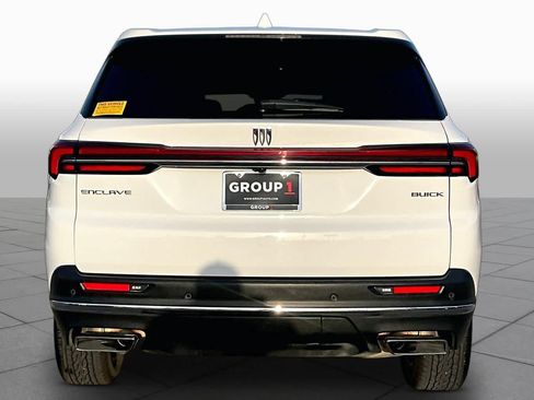 Used 2025 Buick Enclave Preferred FWD image 5