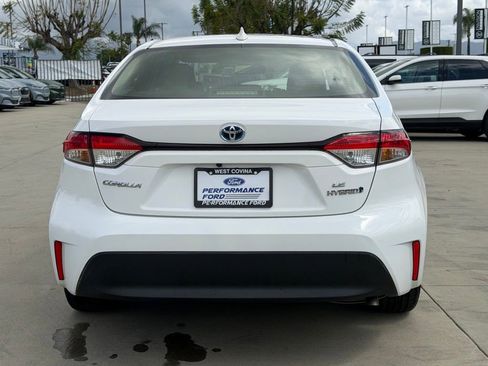 Used 2024 Toyota Corolla LE AWD/4WD image 9