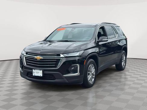 Used 2023 Chevrolet Traverse LT FWD image 3