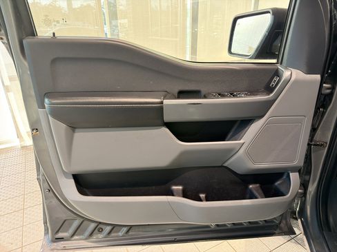 Used 2021 Ford F150 XLT image 15