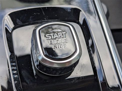 New 2026 Volvo XC60 B5 Ultra w/ Protection Package Premier image 31