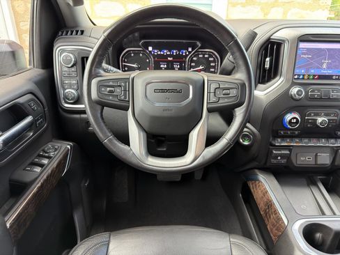 Used 2022 GMC Sierra 2500 Denali w/ Denali Ultimate Package AWD/4WD image 29