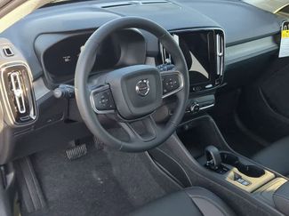 New 2026 Volvo XC40 B5 Core w/ Protection Package Premier AWD/4WD video 2