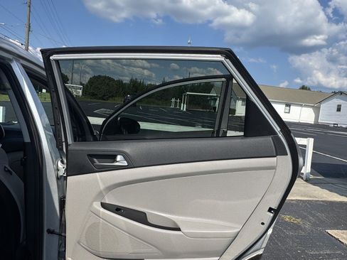Used 2019 Hyundai Tucson SE AWD/4WD image 7