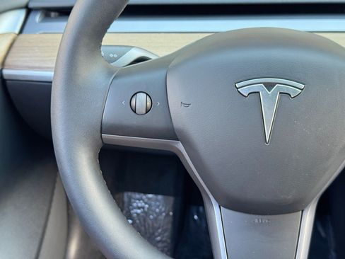 Used 2023 Tesla Model 3 Standard Range RWD image 19