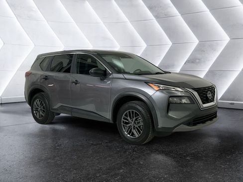 Used 2023 Nissan Rogue S FWD image 1