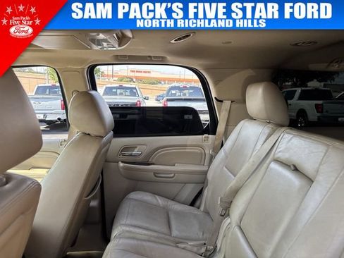 Used 2013 Cadillac Escalade 4WD Hybrid image 14