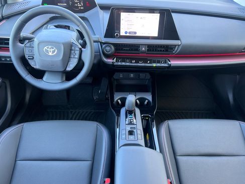 New 2026 Toyota Prius Plug-In Hybrid FWD image 9