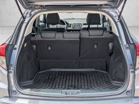 Used 2021 Honda HR-V LX image 6