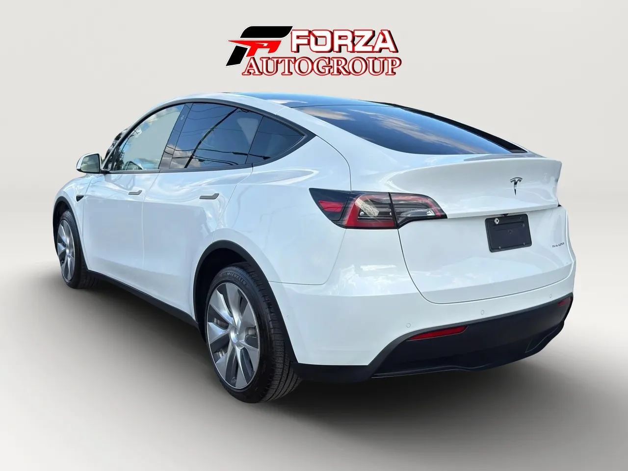 Used 2022 Tesla Model Y Long Range AWD/4WD image 4