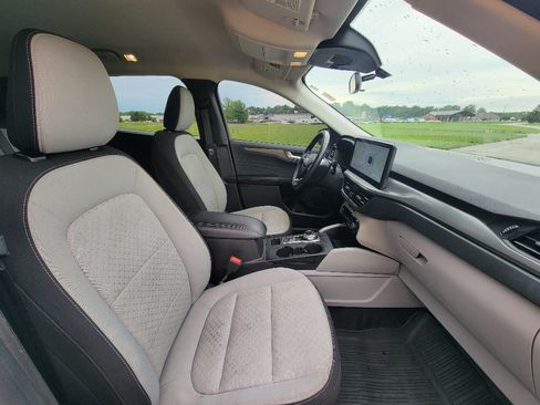Used 2023 Ford Escape Active w/ Tech Pack #2 AWD/4WD image 33