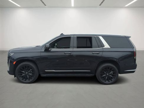 Used 2022 Cadillac Escalade Luxury AWD/4WD image 3