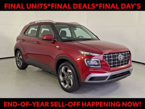 Certified 2024 Hyundai Venue SEL image 1