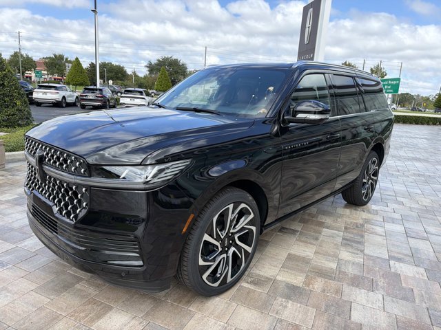 New 2027 Lincoln Navigator Black Label AWD/4WD image 5