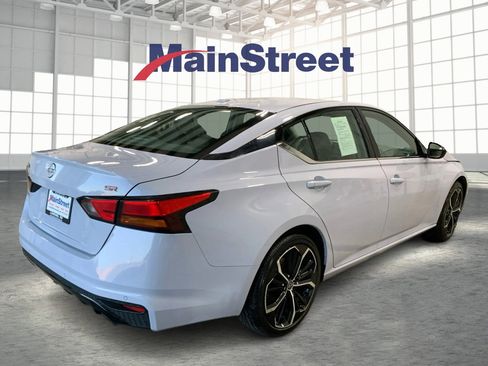 Used 2023 Nissan Altima 2.5 SR image 5