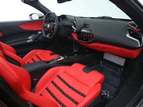 Used 2025 Ferrari SF90 Spider AWD/4WD image 21