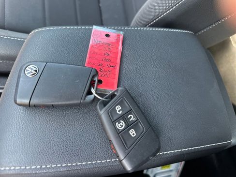 Used 2023 Volkswagen Taos SE image 17