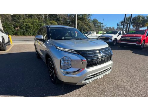 Used 2024 Mitsubishi Outlander SE image 8