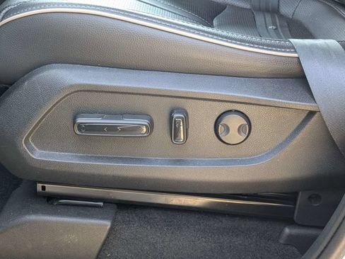 Used 2023 Honda Pilot Elite image 22