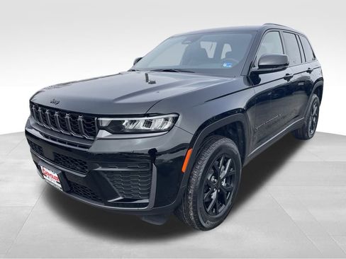 New 2026 Jeep Grand Cherokee Laredo image 18