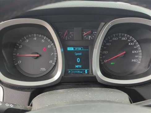 Used 2017 Chevrolet Equinox LT w/ Convenience Package FWD image 11