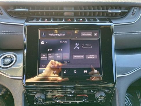 Used 2022 Jeep Grand Cherokee L Laredo image 31