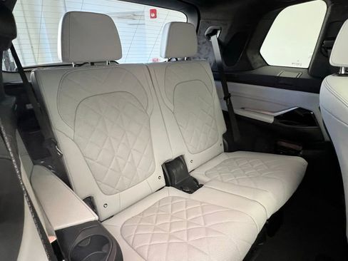New 2026 BMW X7 xDrive40i AWD/4WD image 9