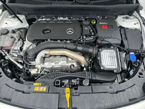 New 2026 Mercedes-Benz GLB 250 4MATIC image 10