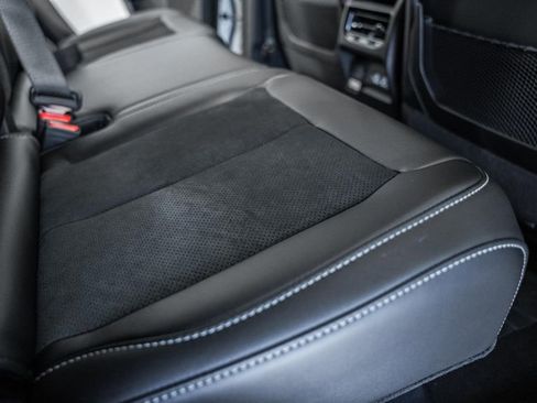 New 2025 Jeep Grand Cherokee Altitude image 30