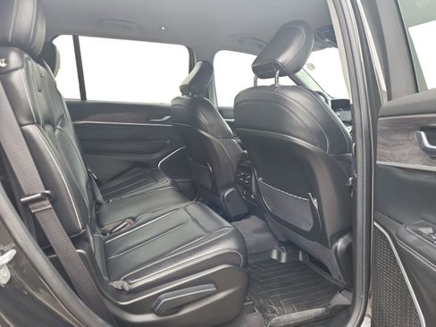 Used 2022 Jeep Grand Cherokee L Limited image 26