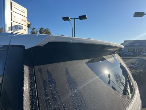 Used 2021 GMC Yukon Denali w/ LPO, Illumination Package image 18