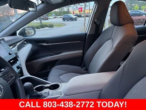 Used 2023 Toyota Camry LE image 10