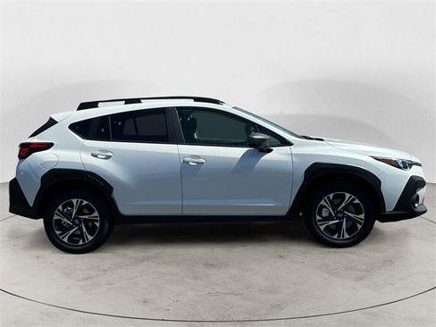 Used 2025 Subaru Crosstrek 2.0i Premium image 6