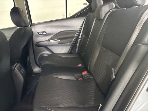 Used 2024 Nissan Kicks SV image 19