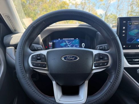 Used 2025 Ford Explorer Active image 20