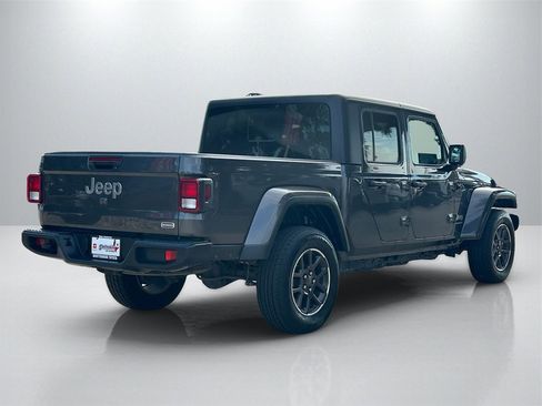 Used 2023 Jeep Gladiator Overland image 5