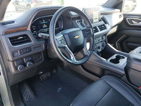 Used 2023 Chevrolet Suburban Premier image 12