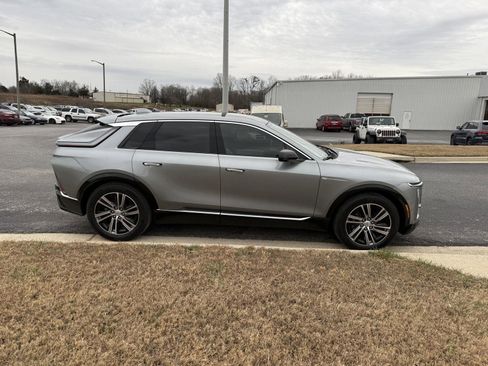 Certified 2024 Cadillac Lyriq Luxury image 6